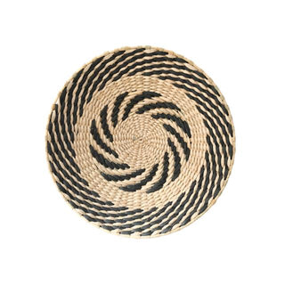 Handwoven rattan decorative wall basket – a natural boho wall decor piece perfect for adding texture and warmth to any space. Crafted from eco-friendly materials, this stylish wall plate enhances modern, rustic, and Scandinavian interiors. Ideal for gallery walls, living rooms, or entryways.