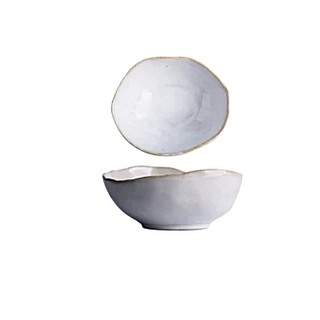 Elegant ceramic bowl with a shimmering glaze and hand-painted rim, featuring an organic shape—ideal for serving rice, noodles, or soup.