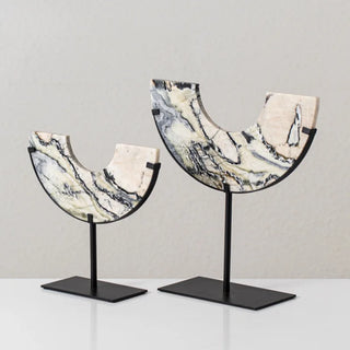 Sculptural marble decorative pieces for modern interiors