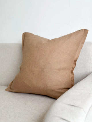 Frayed Linen Cushion Cover / Brown 53x53cm