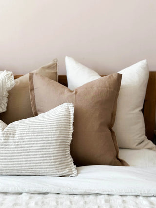 Frayed Linen Cushion Cover / Brown 53x53cm