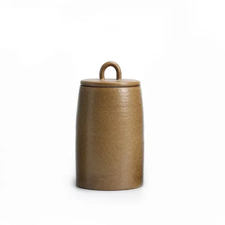 Clay Japanese stoneware storage jar with lid, featuring a rustic finish. Perfect for kitchen organization, this ceramic canister provides airtight storage for tea, coffee, spices, or pantry essentials. A stylish and functional addition to natural homeware and minimalist décor.