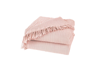 Nori Pink Cotton Gauze Throw – soft and lightweight natural blanket with textured weave and fringed edges. Perfect for layering over a bed or sofa for a relaxed, cozy and lived-in look.