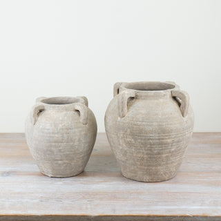 Rustic urn vases for modern, Japandi and minimalist interiors.