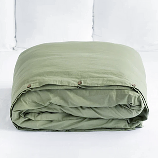 Sage green pure linen duvet cover — breathable natural linen bedding, textured and soft, ideal for year-round comfort. Available in multiple colours and sizes at Arkaim Home. Perfect for modern, boho, Scandinavian, and wabi-sabi bedroom styles.