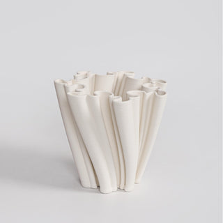 Fluted Decorative Centrepiece / White 20cm