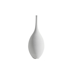 Ren textured minimalist ceramic vase –  black and white modern home décor inspired by natural aesthetics. Perfect for contemporary, Wabi-Sabi, and Japandi interiors.